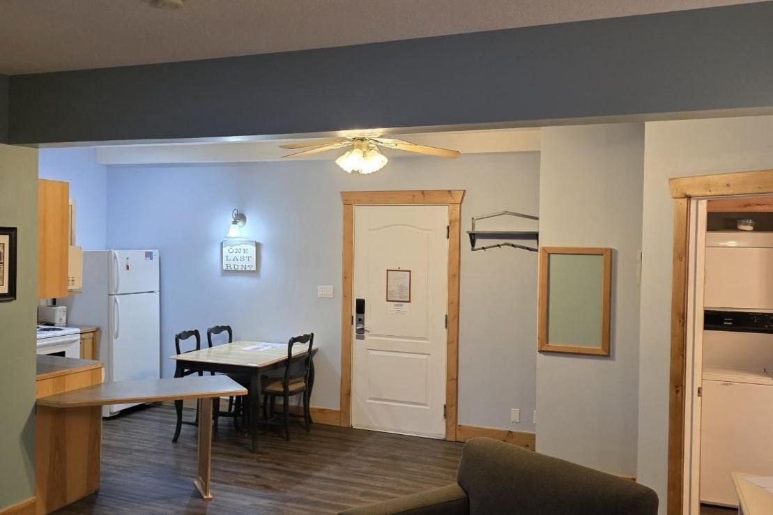 פרני Cornerstone Lodge By Park Vacation Management מראה חיצוני תמונה